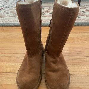 UGG Australia Allegra Bow Back Boots Chestnut size 8 (style 1092969)